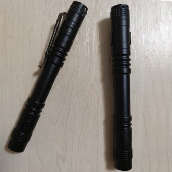 Кишеньковий міні ліхтарик металевий на батарейках AAA Чорний